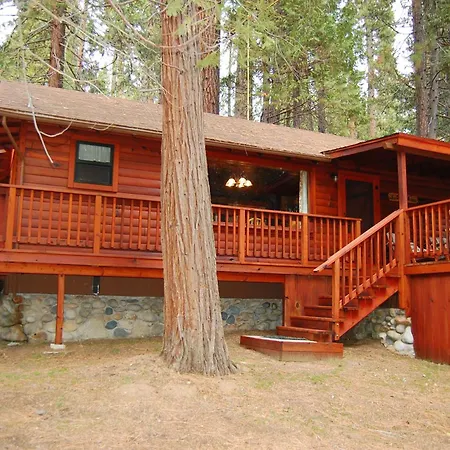 Nugent'S Nest Vila